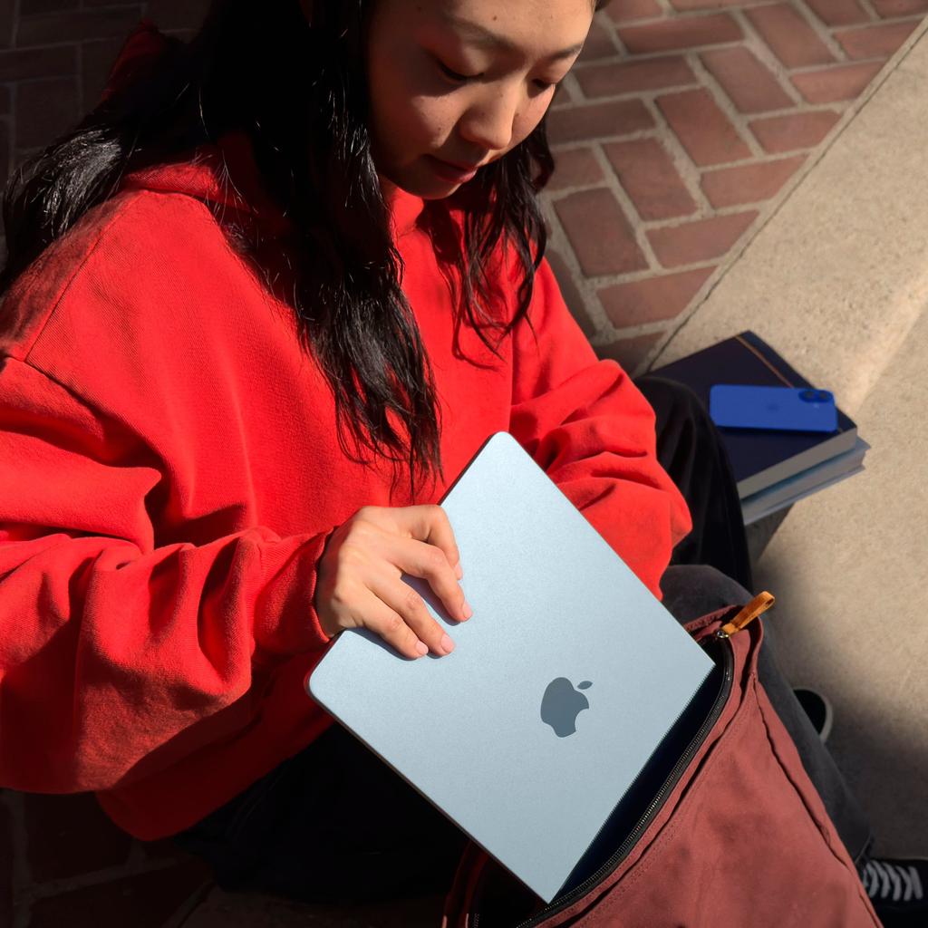 MacBook Air M4